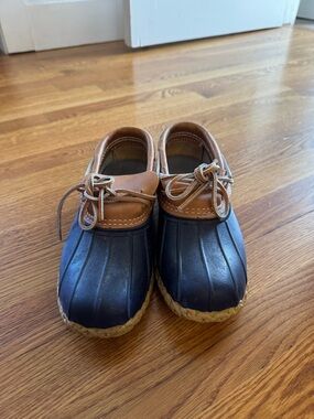 L.L. Bean Navy and Brown Women's Duck-Style Moccasins